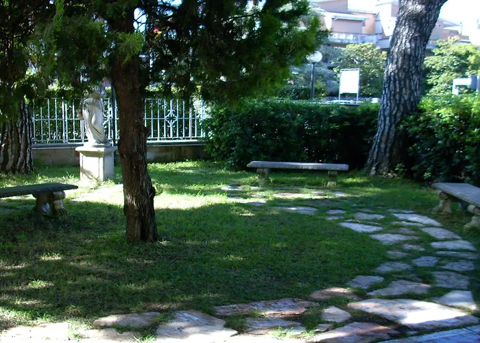 מלון Consul 3*