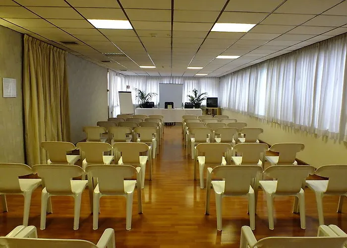 Consul מלון 3*